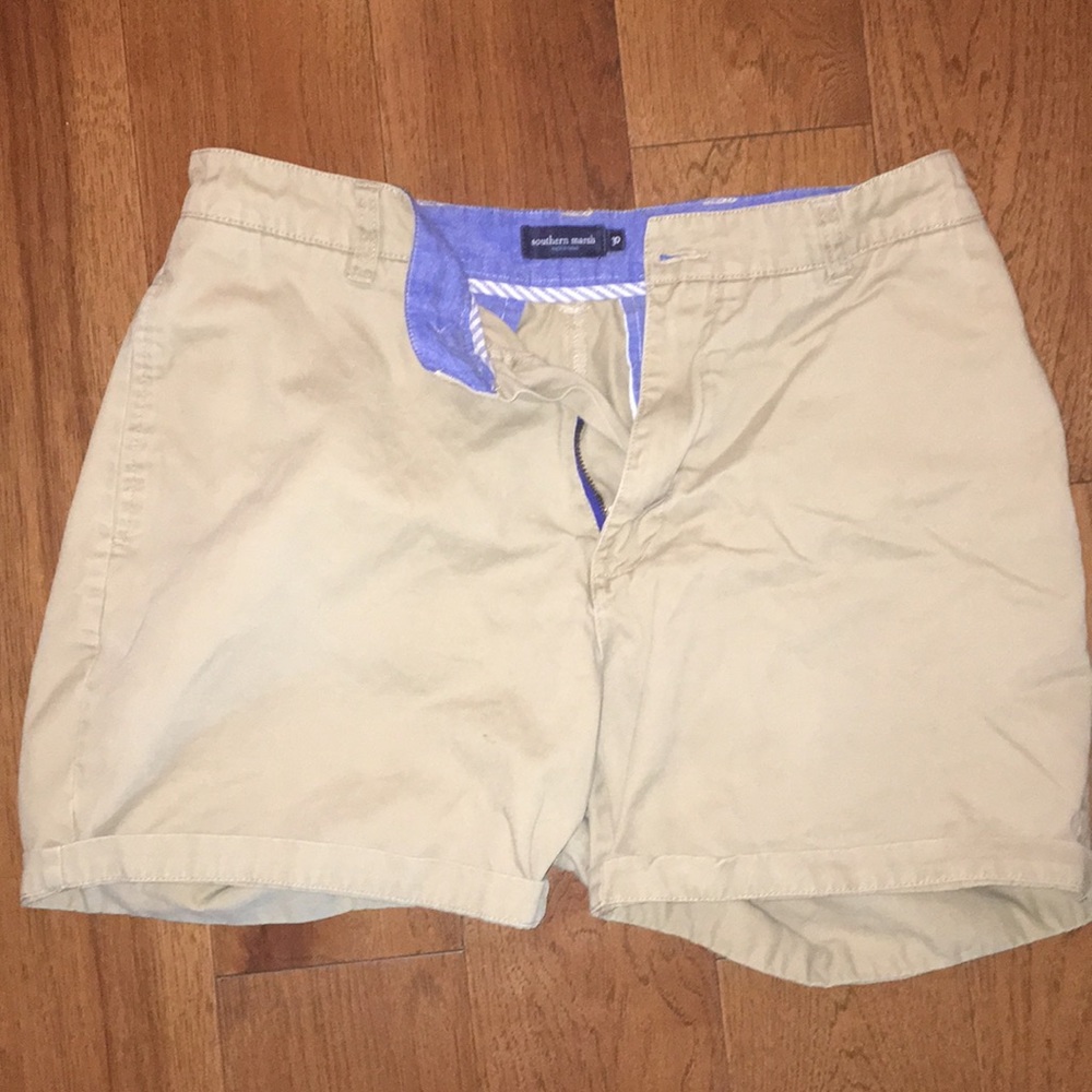 Southern Marsh khaki shorts — size 30 waist